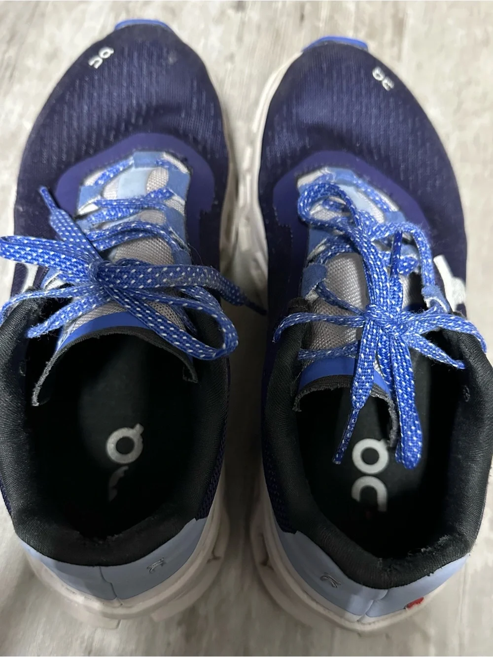 On Running Men's Navy Blue and Light Blue Sneakers